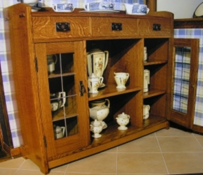 Lee Nye: Arts & Craft Display Cabinet