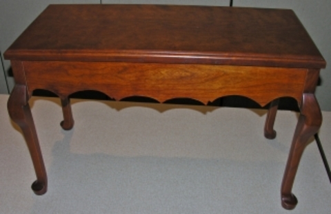 Dom Custable: Piano Bench