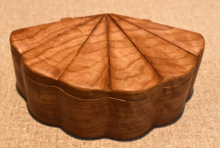 Lee Nye: Scalloped Bandsaw Box