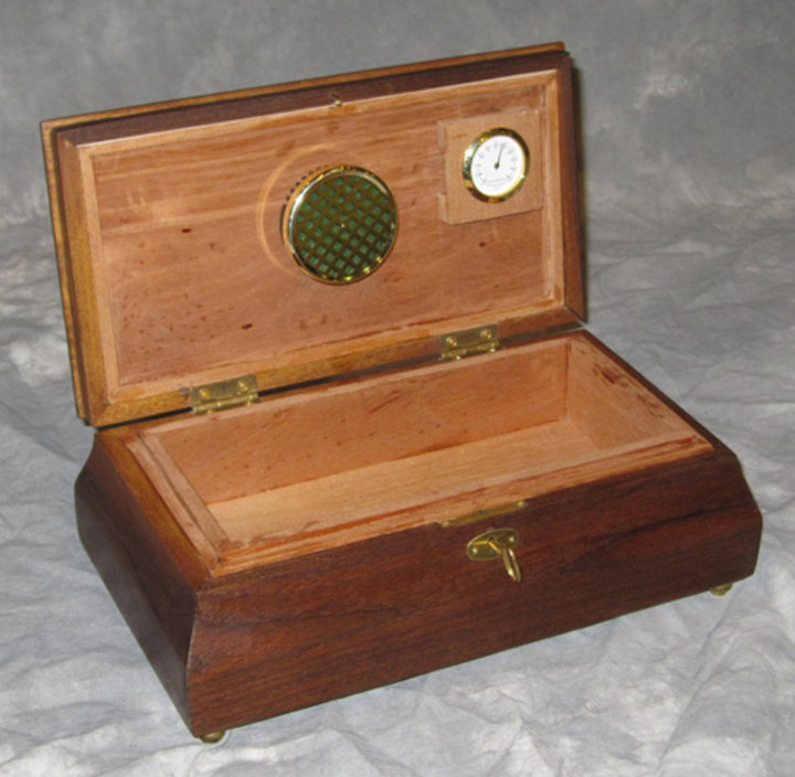 Dom Custable: Cigar Humidor