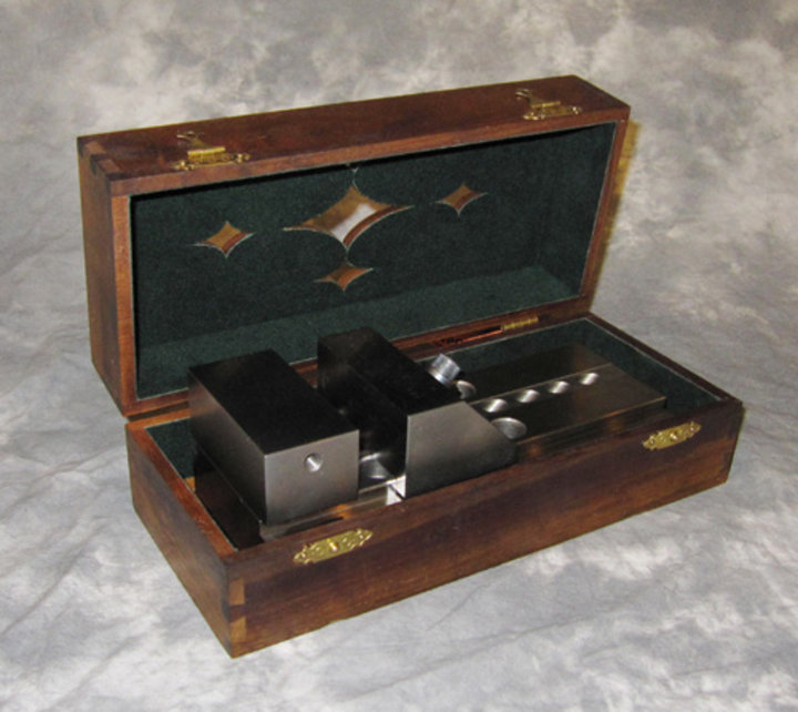 Can Skierkiewicz: Grinding Vise Box