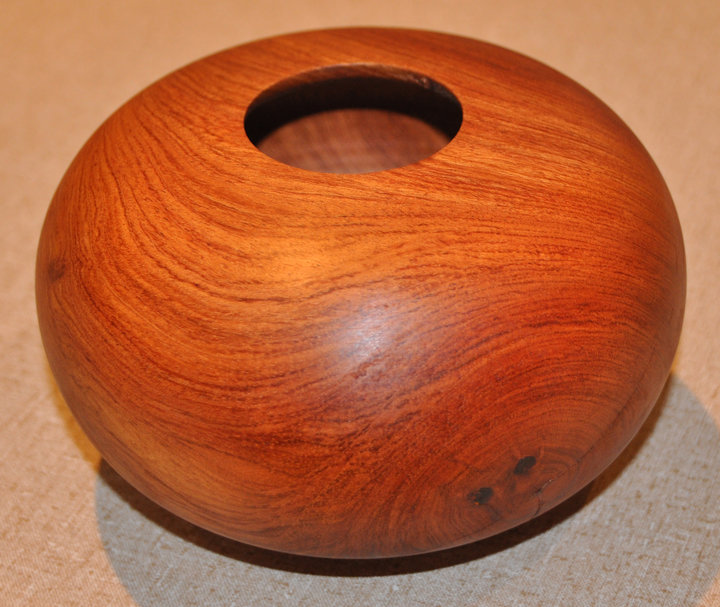 Kile Hansen: Rosewood Hollow Form