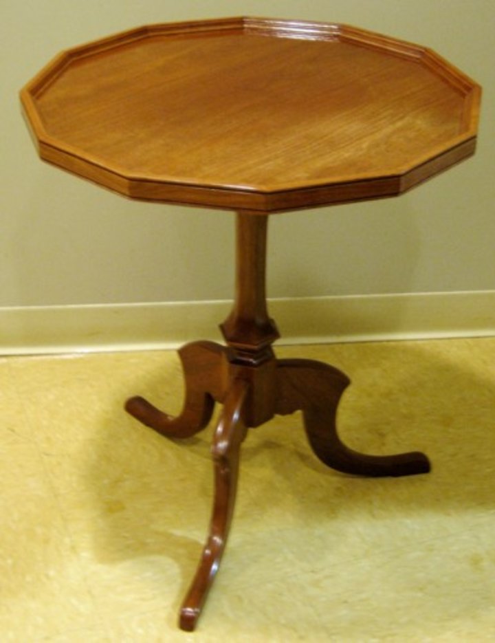 Lee Nye: Tilt-Turn Tea Table