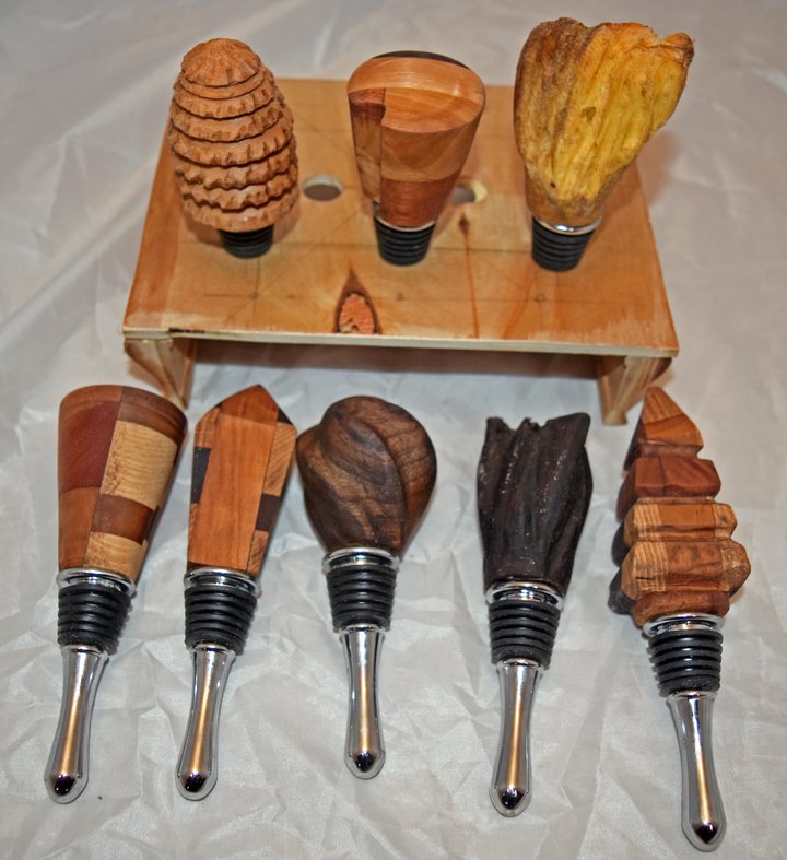 Bert Le Loup: 8 Bottle Stoppers