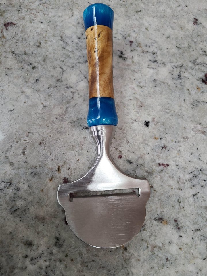 Kevin Loewe: Cheese Slicer