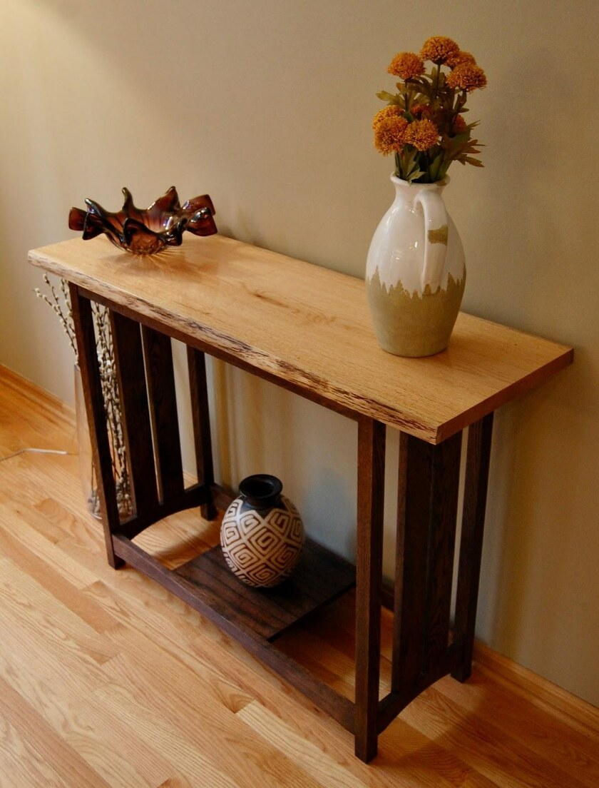 Emilian Geczi: Entryway Table