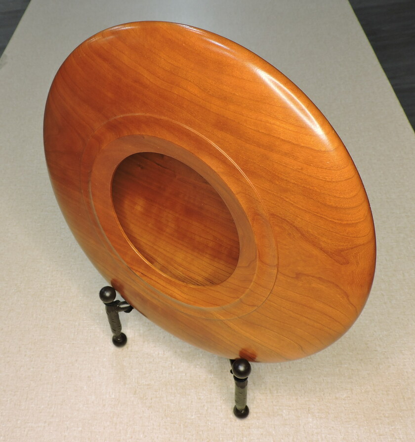 Paul Pyrcik: TUrned Hollow Vessel